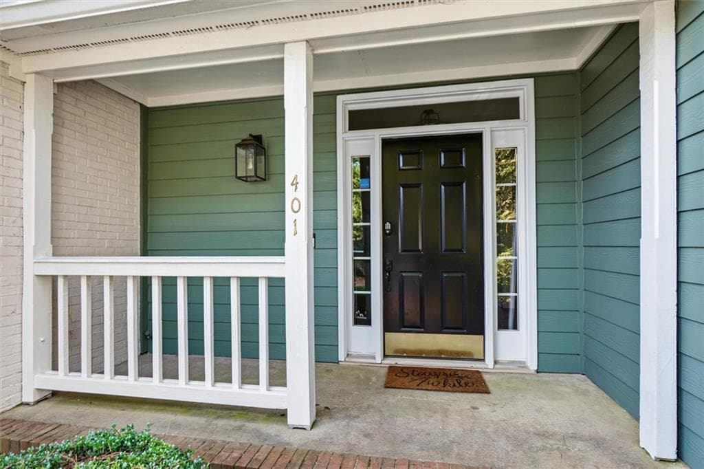 2 bedroom, 3 bathroom, 1,774 sq ft townhouse for sale at 401 Carryback Drive, Marietta, GA 30068 — photo 3