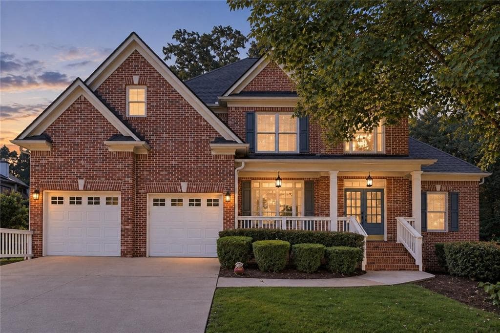 5 bedroom, 4 bathroom, 4,130 sq ft single family residence for sale at 5370 Avonshire Lane, Cumming, GA 30040 — photo 2