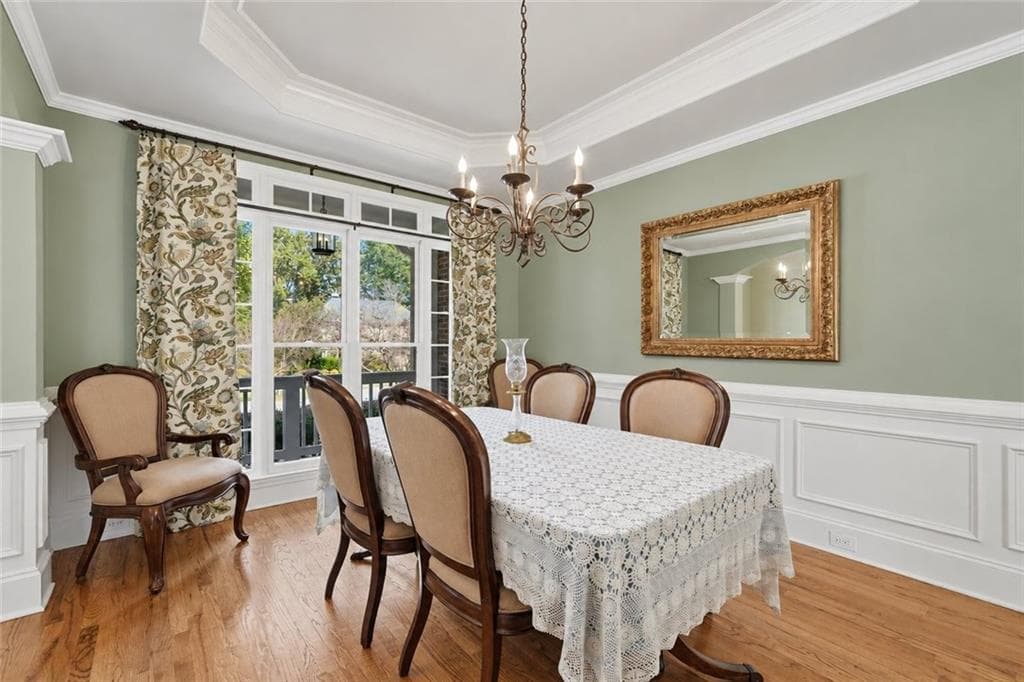 5 bedroom, 4 bathroom, 4,130 sq ft single family residence for sale at 5370 Avonshire Lane, Cumming, GA 30040 — photo 5
