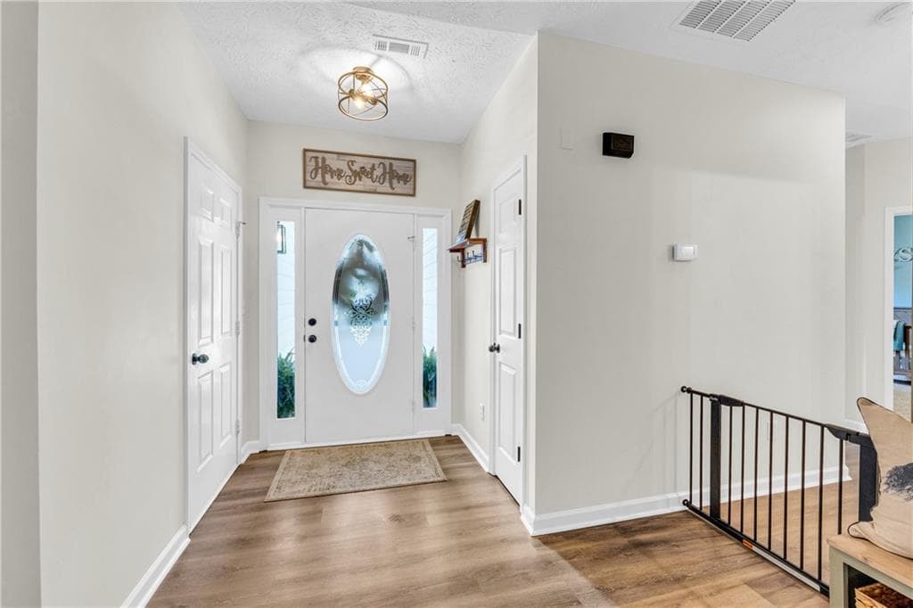 3 bedroom, 2 bathroom, 2,303 sq ft single family residence for rent at 1525 Keystone Drive, Suwanee, GA 30024 for $2,800 a month — photo 4
