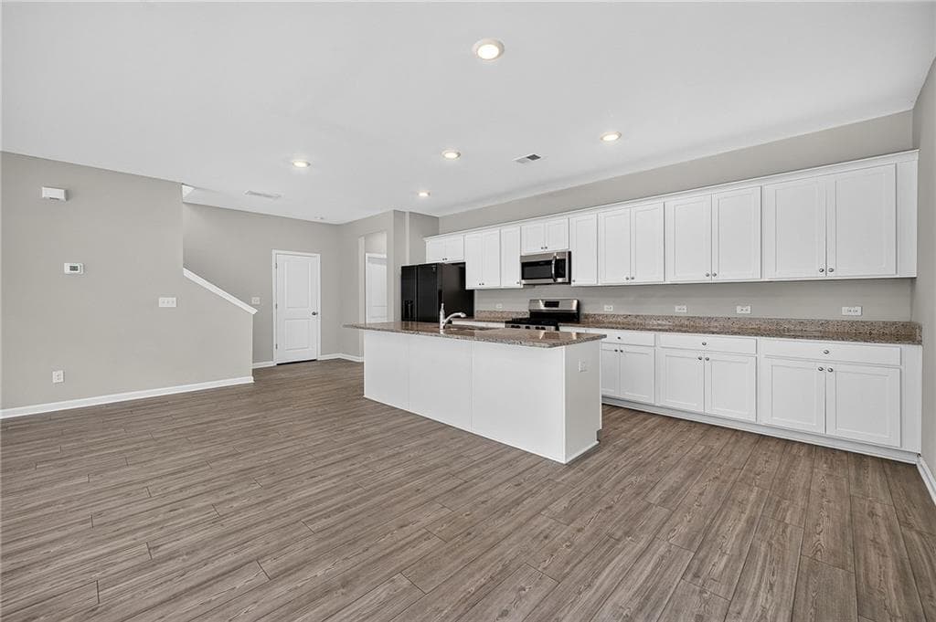 4 bedroom, 3 bathroom, 2,500 sq ft single family residence for rent at 323 Golden Eagle Parkway, Braselton, GA 30517 for $2,250 a month — photo 10