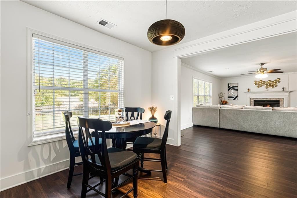 3 bedroom, 3 bathroom, 2,220 sq ft single family residence for sale at 2586 Abbotts Glen Drive, Acworth, GA 30101 — photo 7