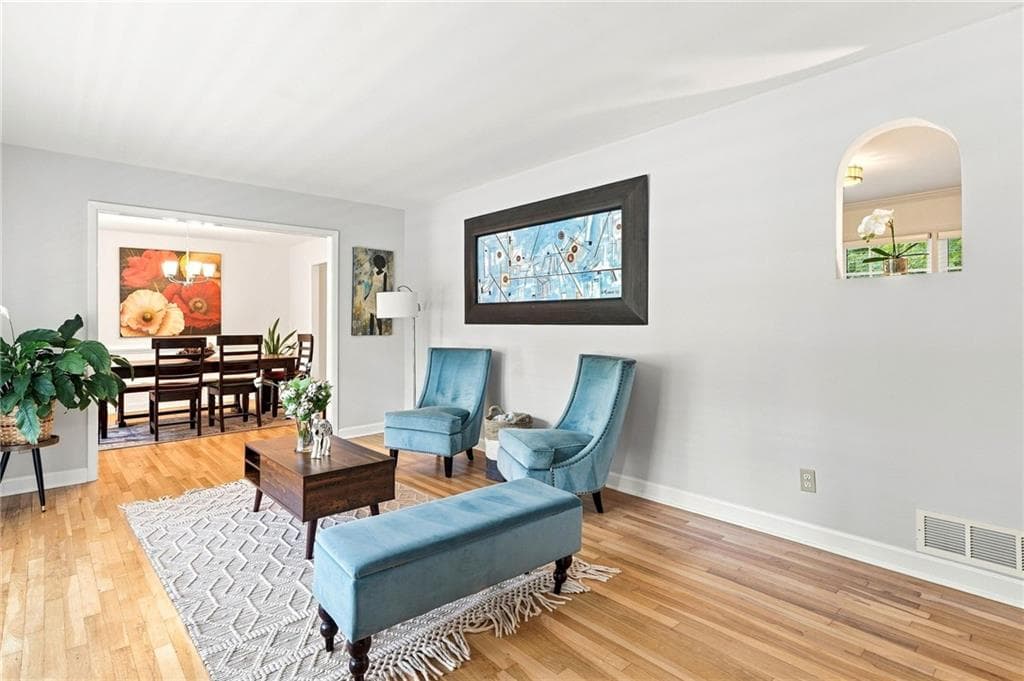 4 bedroom, 3 bathroom, 3,292 sq ft single family residence for sale at 120 Deerwood Circle, Smyrna, GA 30082 — photo 3