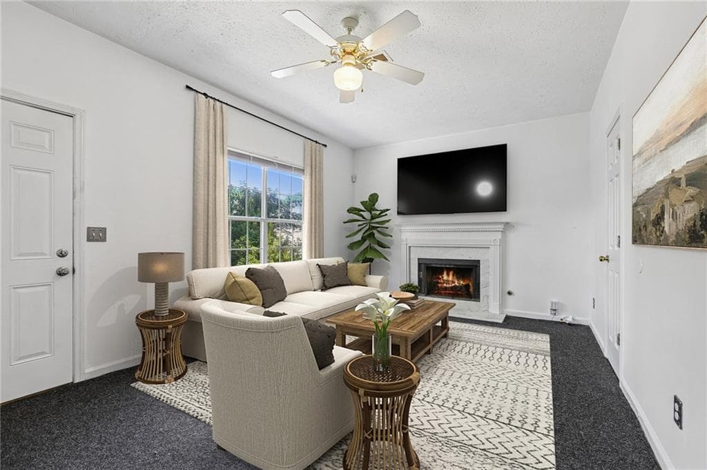 3 bedroom, 3 bathroom, 1,336 sq ft single family residence for sale at 4031 Robin Circle, Atlanta, GA 30349 — photo 5