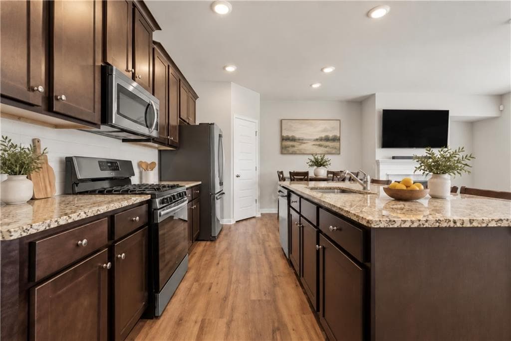 3 bedroom, 3 bathroom, 1,695 sq ft townhouse for sale at 3652 Prospect Point Drive, Oakwood, GA 30566 — photo 3