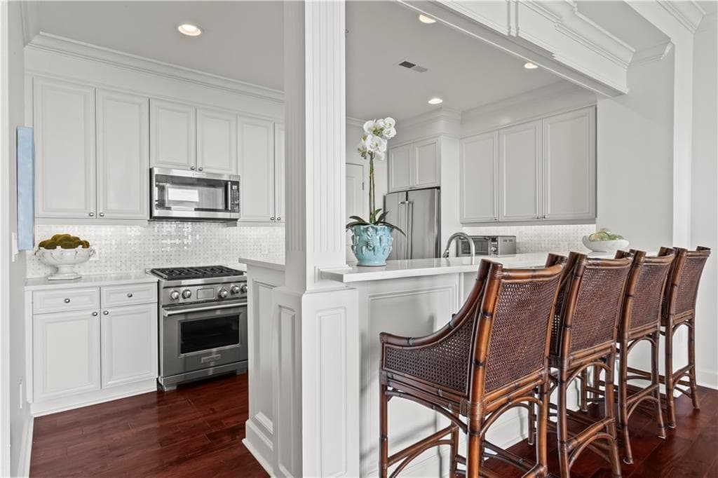 3 bedroom, 3 bathroom, 2,063 sq ft condominium for sale at 2950 Mount Wilkinson Parkway 1002, Atlanta, GA 30339 — photo 8