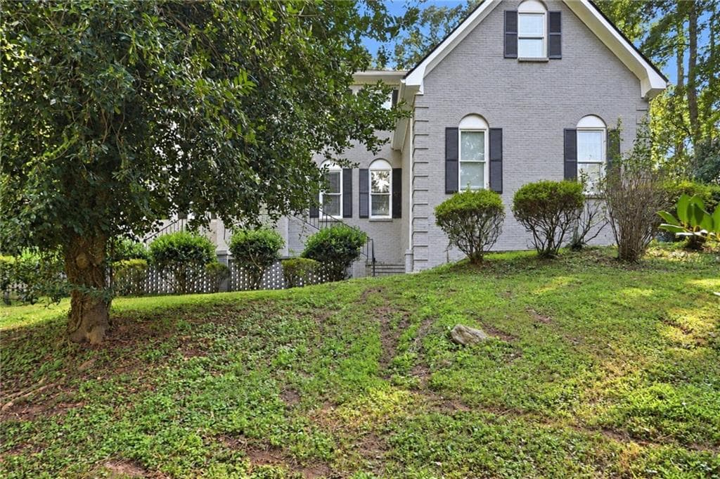 5 bedroom, 3 bathroom, 3,454 sq ft single family residence for sale at 4350 Pompey Drive, Atlanta, GA 30331 — photo 3