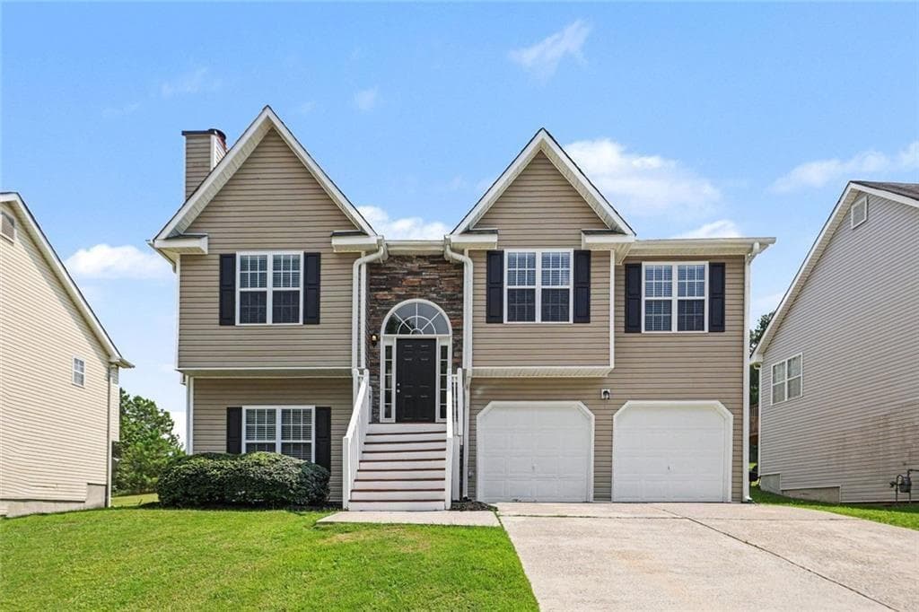 4 bedroom, 3 bathroom, 2,234 sq ft single family residence under contract at 387 Moreland Circle, Hiram, GA 30141