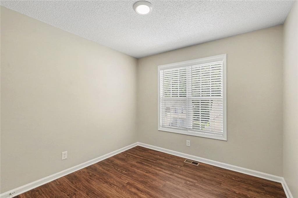 4 bedroom, 3 bathroom, 2,234 sq ft single family residence under contract at 387 Moreland Circle, Hiram, GA 30141 — photo 10
