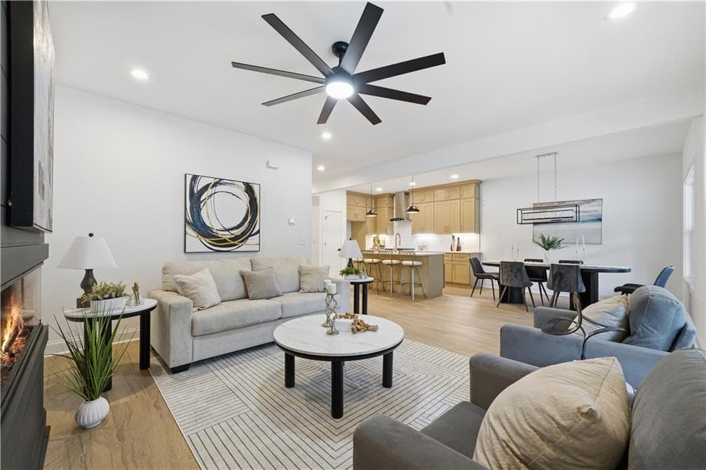 4 bedroom, 3 bathroom, 2,200 sq ft single family residence for sale at 2194 Wingate Street, Atlanta, GA 30310 — photo 6