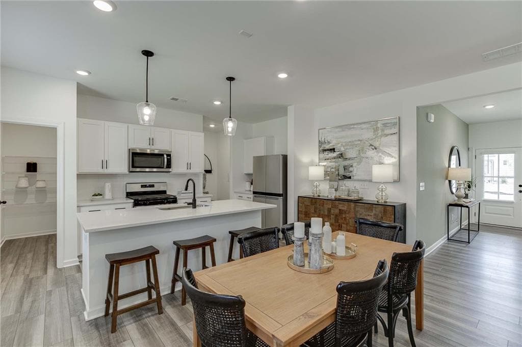 4 bedroom, 3 bathroom, 2,120 sq ft single family residence for sale at 803 Paxton Drive, Cartersville, GA 30120 — photo 10