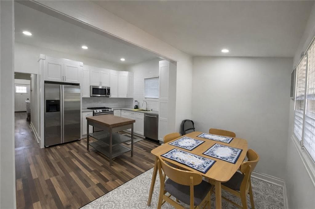4 bedroom, 2 bathroom, 1,268 sq ft single family residence for sale at 334 McDonough Boulevard, Atlanta, GA 30315 — photo 5