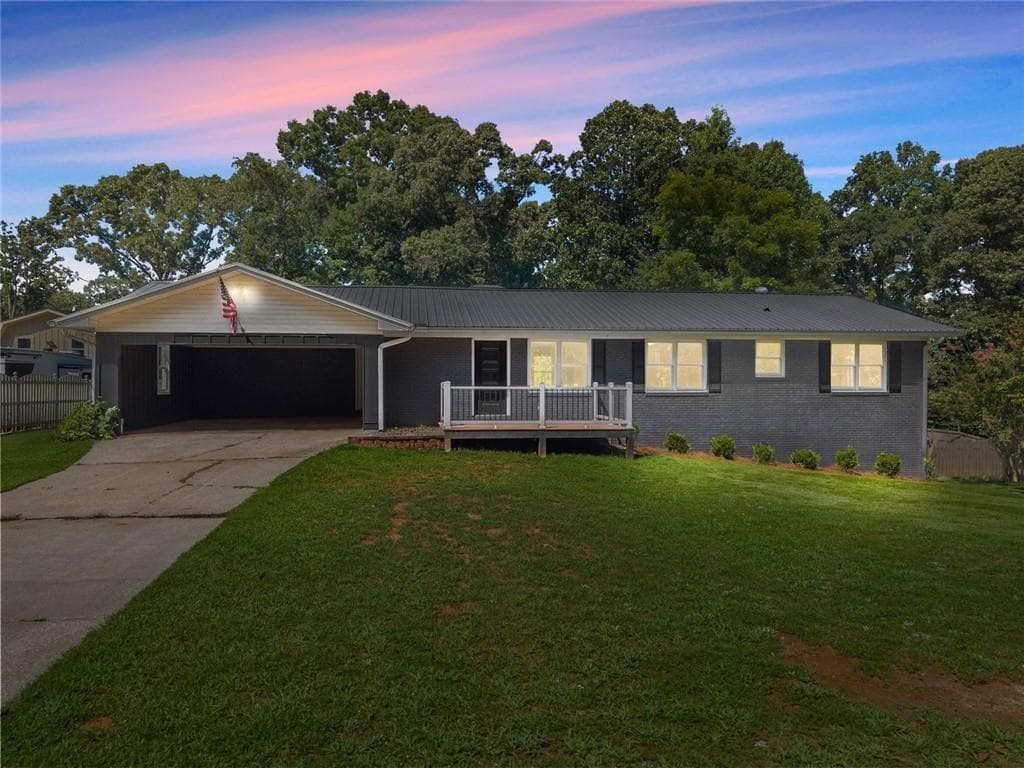 3 bedroom, 2 bathroom, 3,378 sq ft single family residence under contract at 5850 Norton Circle, Flowery Branch, GA 30542