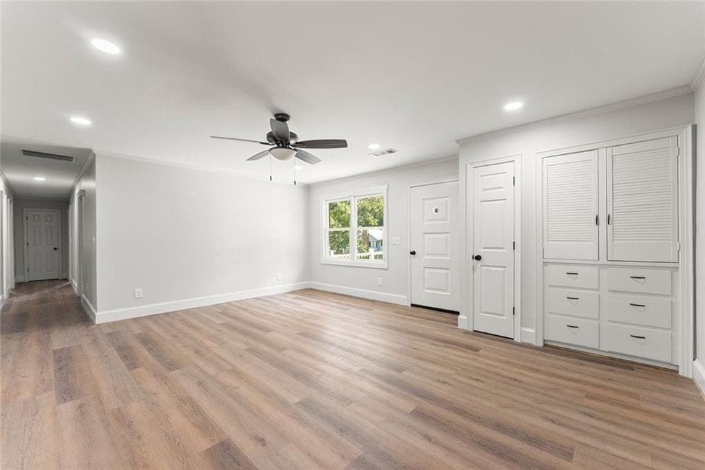 3 bedroom, 2 bathroom, 3,378 sq ft single family residence under contract at 5850 Norton Circle, Flowery Branch, GA 30542 — photo 8
