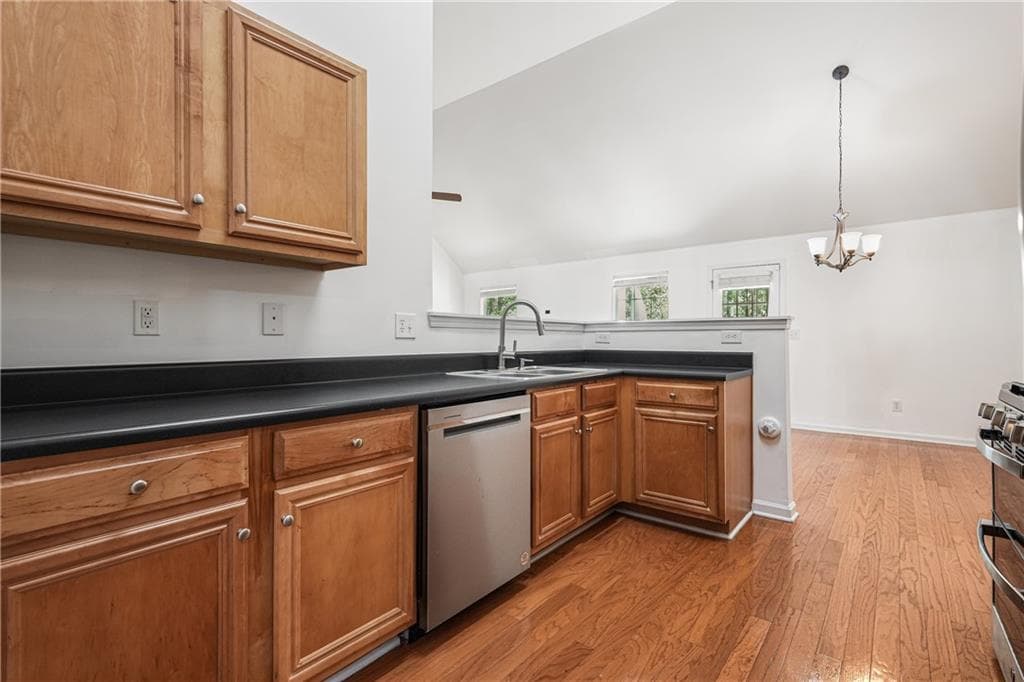 4 bedroom, 3 bathroom, 2,426 sq ft single family residence for sale at 4177 Defoors Farm Drive, Powder Springs, GA 30127 — photo 9
