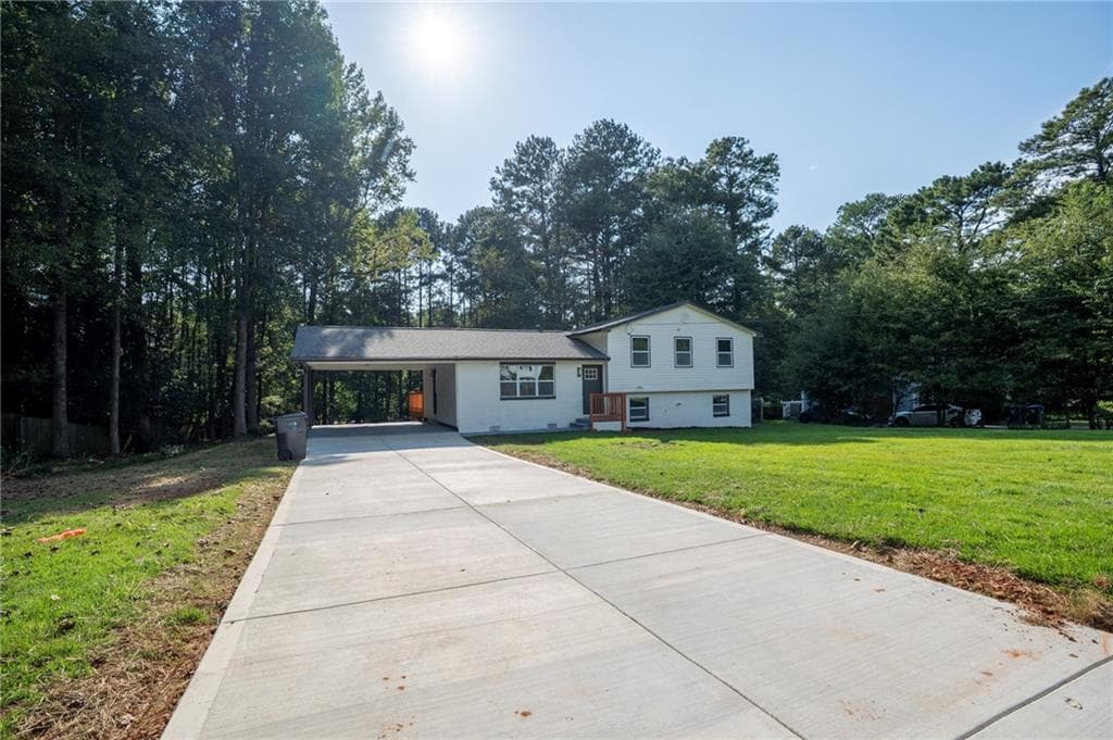 3 bedroom, 3 bathroom, 1,851 sq ft single family residence under contract at 2879 Winchester Court, Duluth, GA 30096 — photo 2
