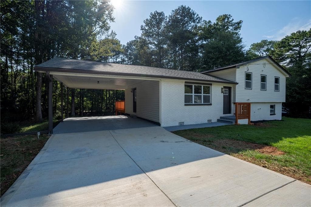 3 bedroom, 3 bathroom, 1,851 sq ft single family residence under contract at 2879 Winchester Court, Duluth, GA 30096 — photo 3