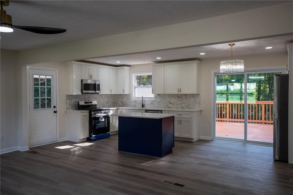 3 bedroom, 3 bathroom, 1,851 sq ft single family residence under contract at 2879 Winchester Court, Duluth, GA 30096 — photo 8