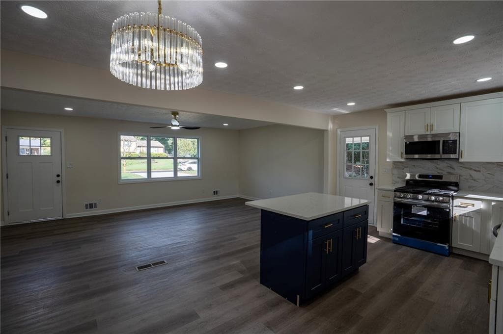 3 bedroom, 3 bathroom, 1,851 sq ft single family residence under contract at 2879 Winchester Court, Duluth, GA 30096 — photo 10
