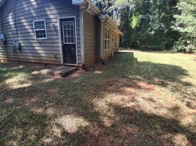 3 bedroom, 2 bathroom, 1,079 sq ft single family residence for sale at 10125 Flat Shoals Road, Covington, GA 30014 — photo 2