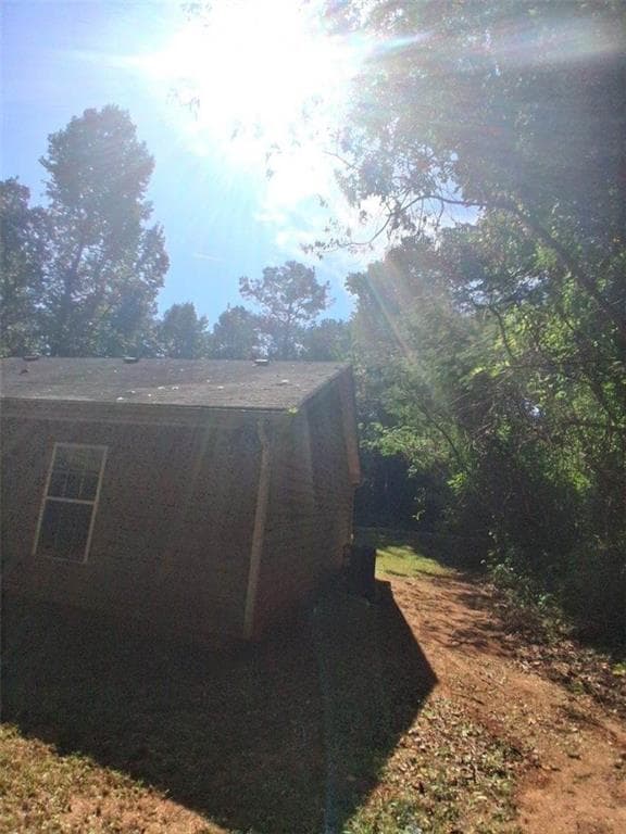 3 bedroom, 2 bathroom, 1,079 sq ft single family residence for sale at 10125 Flat Shoals Road, Covington, GA 30014 — photo 4
