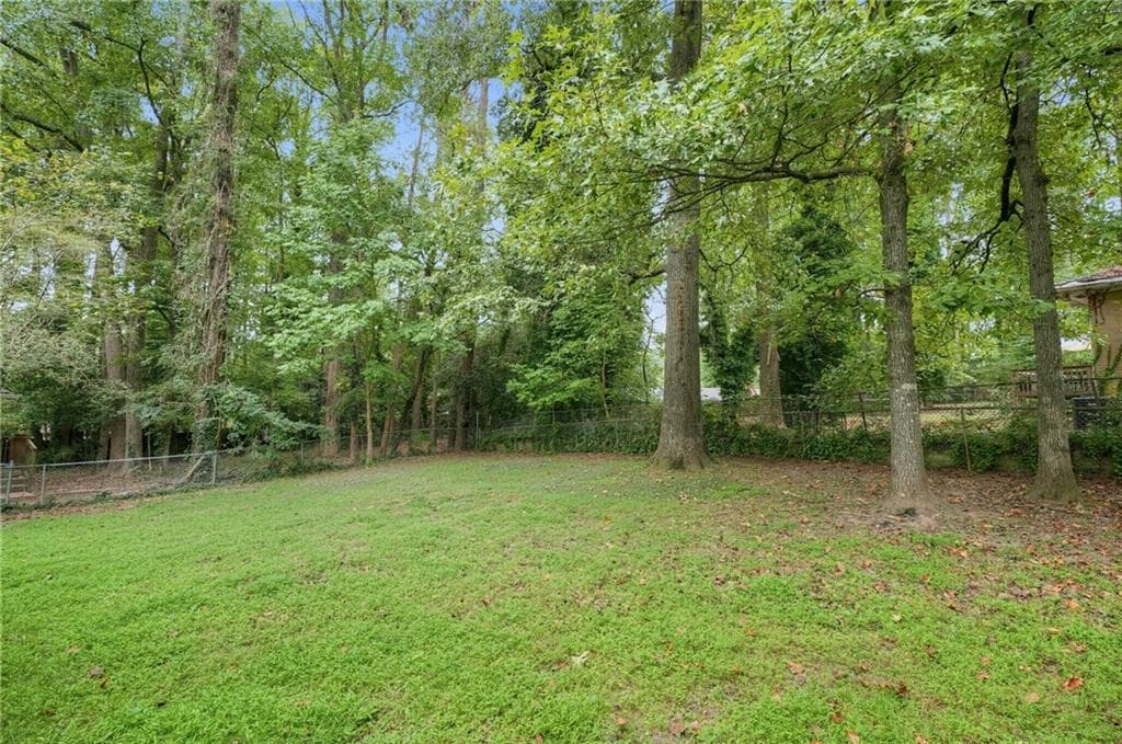 3 bedroom, 2 bathroom, 1,075 sq ft single family residence for sale at 2762 Connally Drive, Atlanta, GA 30311 — photo 4