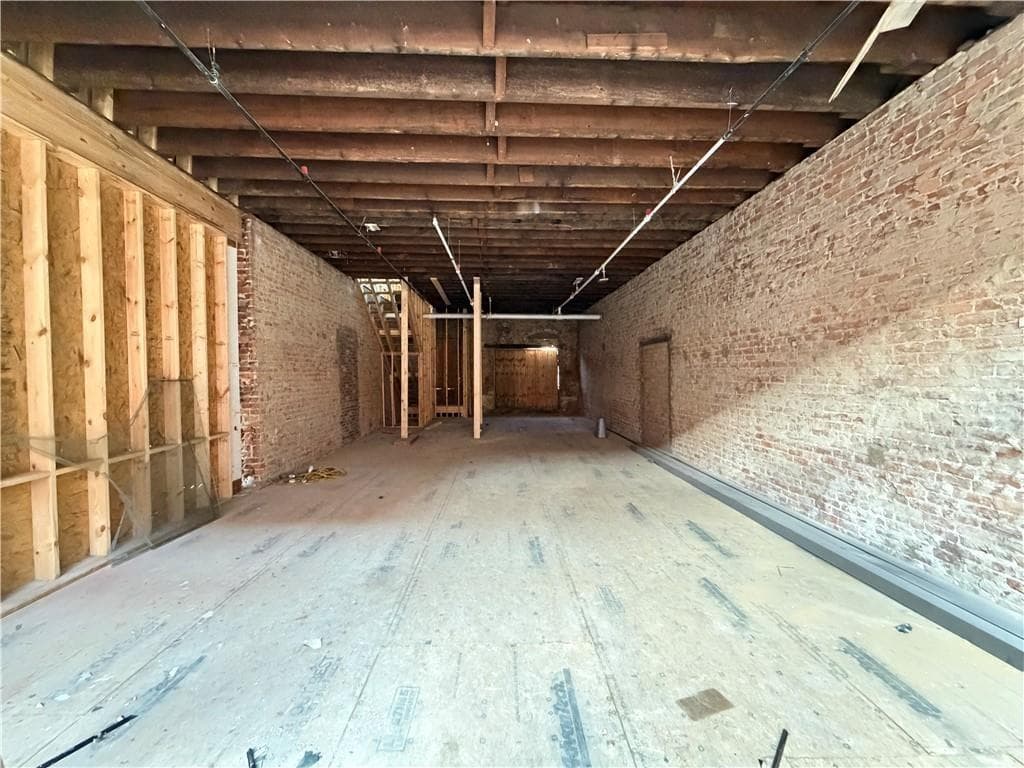 3 bedroom, 2 bathroom, 3,300 sq ft townhouse for sale at 8 E 3rd Avenue, Rome, GA 30161 — photo 3