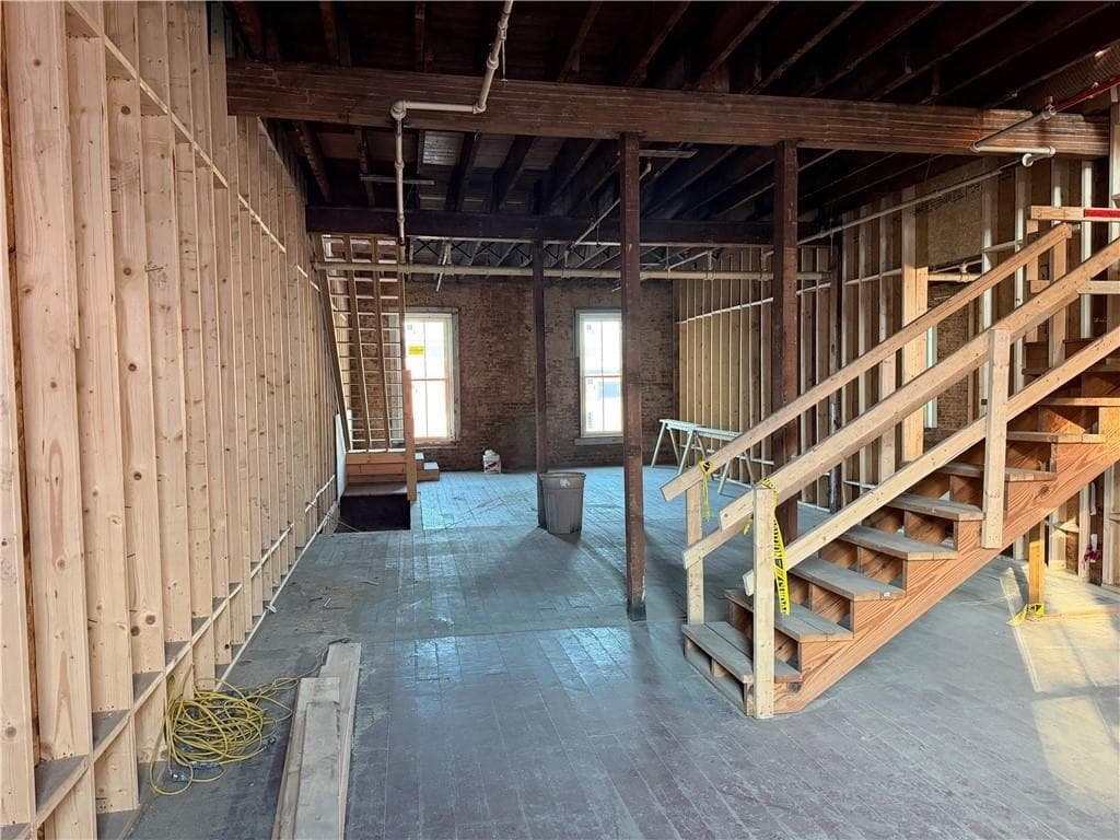 3 bedroom, 2 bathroom, 3,300 sq ft townhouse for sale at 10 E 3rd Avenue, Rome, GA 30161 — photo 4