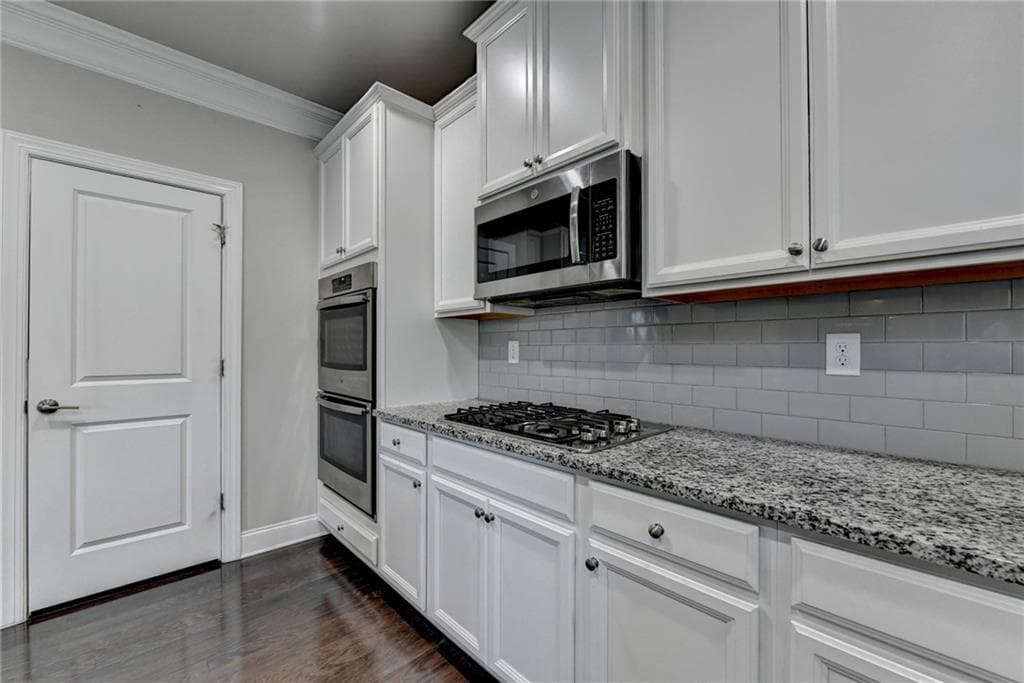 5 bedroom, 4 bathroom, 2,840 sq ft single family residence for rent at 3860 Grandview Manor Drive, Cumming, GA 30028 for $2,950 a month — photo 10