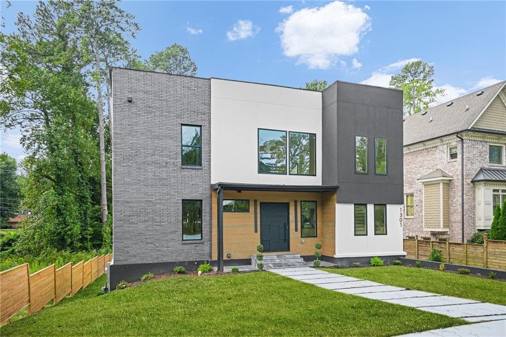 6 bedroom, 5 bathroom, 4,928 sq ft single family residence for sale at 1301 Lavista Road, Atlanta, GA 30324 — photo 3