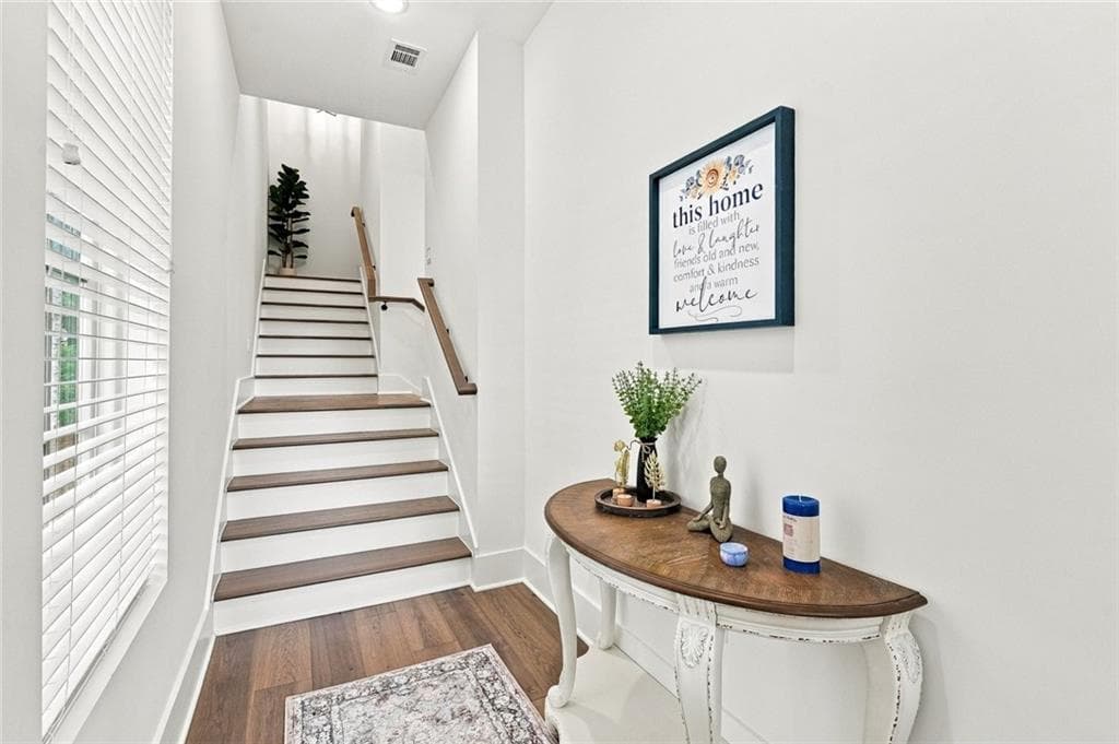 4 bedroom, 4 bathroom, 3,075 sq ft townhouse for rent at 531 State Hwy 9 310, Alpharetta, GA 30009 for $9,900 a month — photo 2