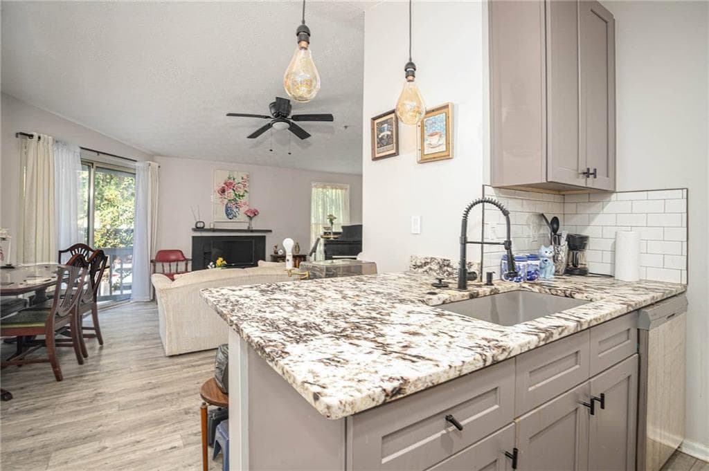 2 bedroom, 2 bathroom, 1,064 sq ft condominium for sale at 1474 Keys Crossing Drive, Brookhaven, GA 30319 — photo 4