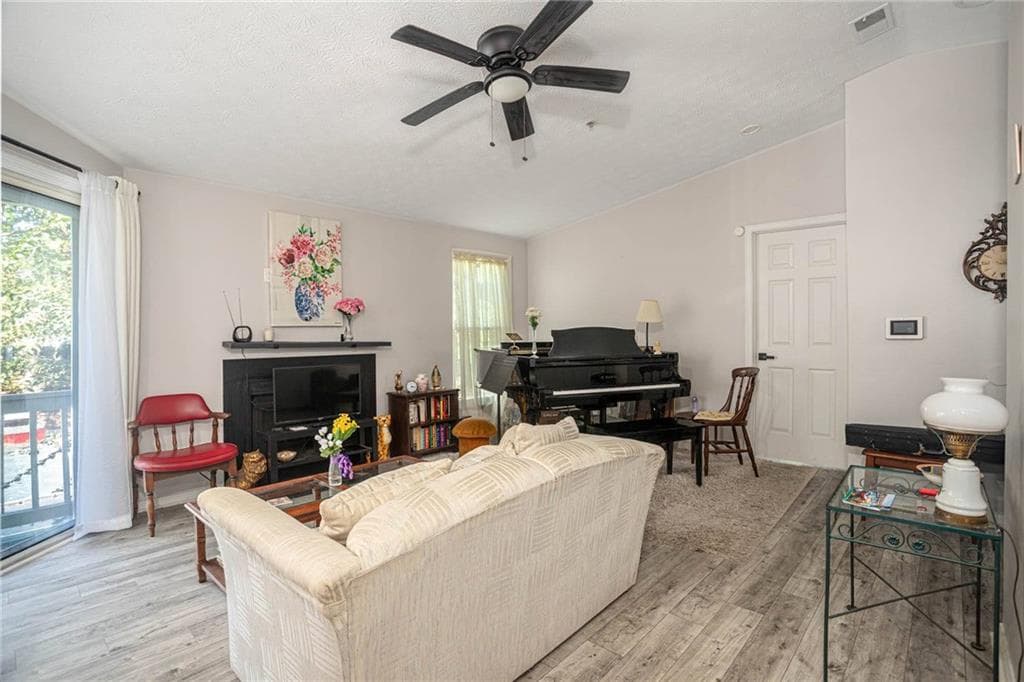 2 bedroom, 2 bathroom, 1,064 sq ft condominium for sale at 1474 Keys Crossing Drive, Brookhaven, GA 30319 — photo 8