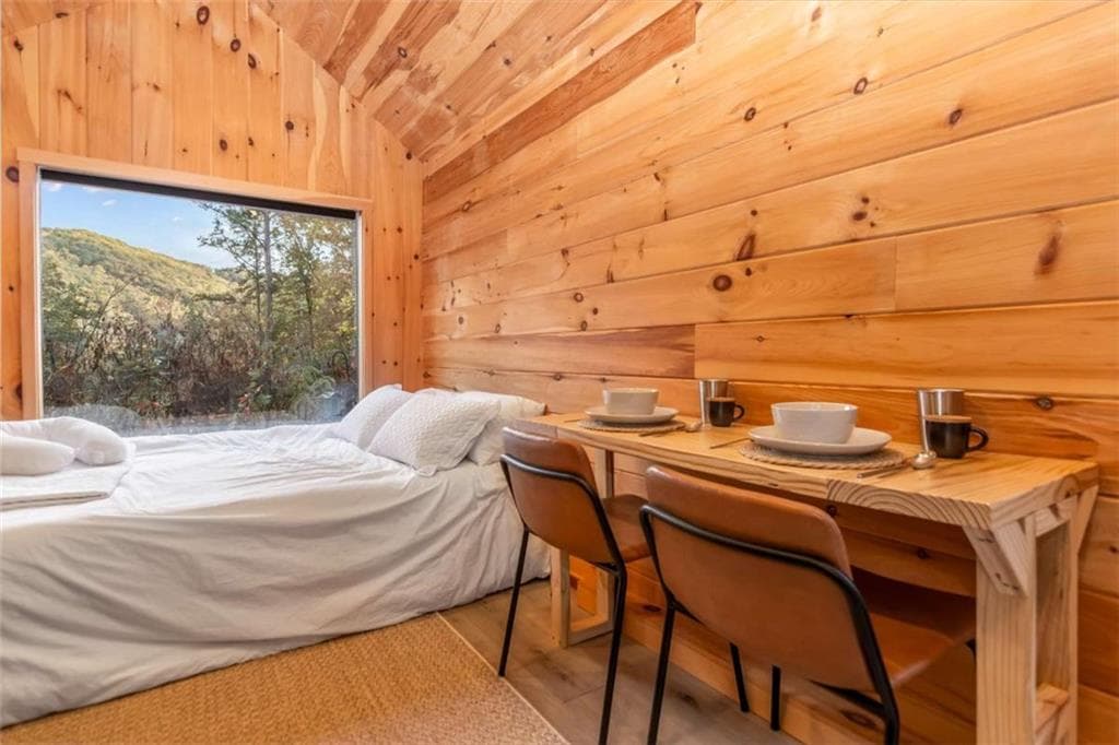 1 bedroom, 1 bathroom, 176 sq ft single family residence for sale at 115 Raleigh Ridge Drive, Blue Ridge, GA 30513 — photo 7
