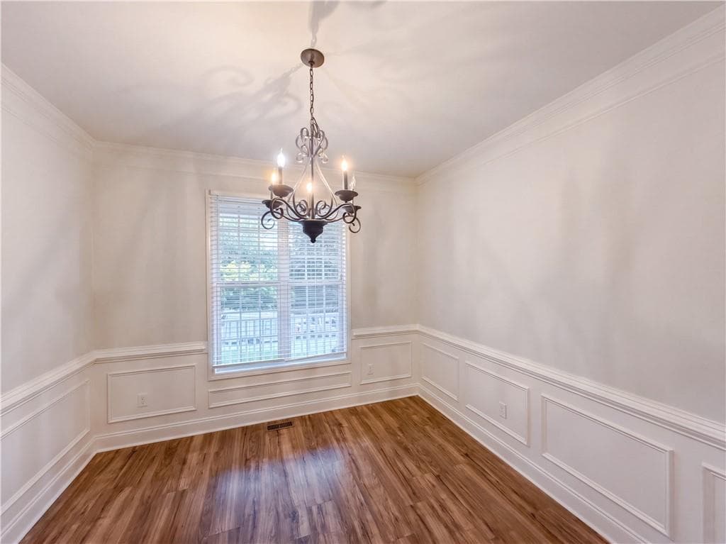 6 bedroom, 3 bathroom, 1,978 sq ft single family residence for sale at 8230 Mossybrook Lane, Douglasville, GA 30135 — photo 6