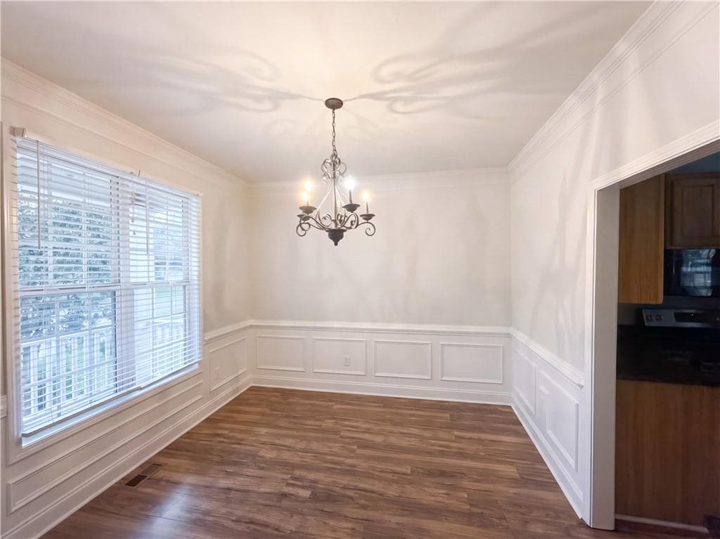 6 bedroom, 3 bathroom, 1,978 sq ft single family residence for sale at 8230 Mossybrook Lane, Douglasville, GA 30135 — photo 7