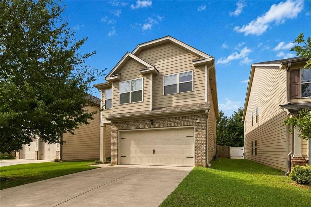 4 bedroom, 3 bathroom, 2,028 sq ft single family residence under contract at 322 Emporia Loop, Mcdonough, GA 30253