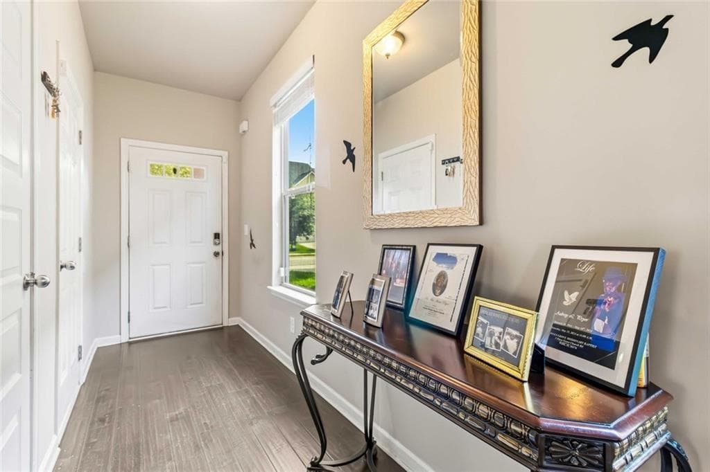 4 bedroom, 3 bathroom, 2,028 sq ft single family residence under contract at 322 Emporia Loop, Mcdonough, GA 30253 — photo 5