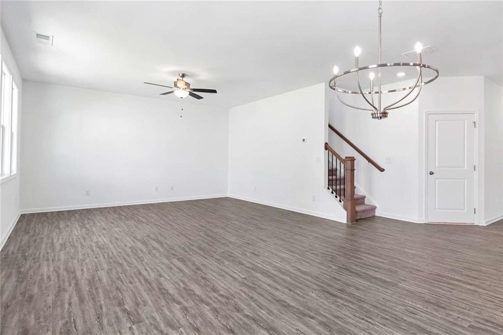 5 bedroom, 3 bathroom, 2,528 sq ft single family residence for sale at 1015 Avalon Terrace, Fairburn, GA 30213 — photo 2