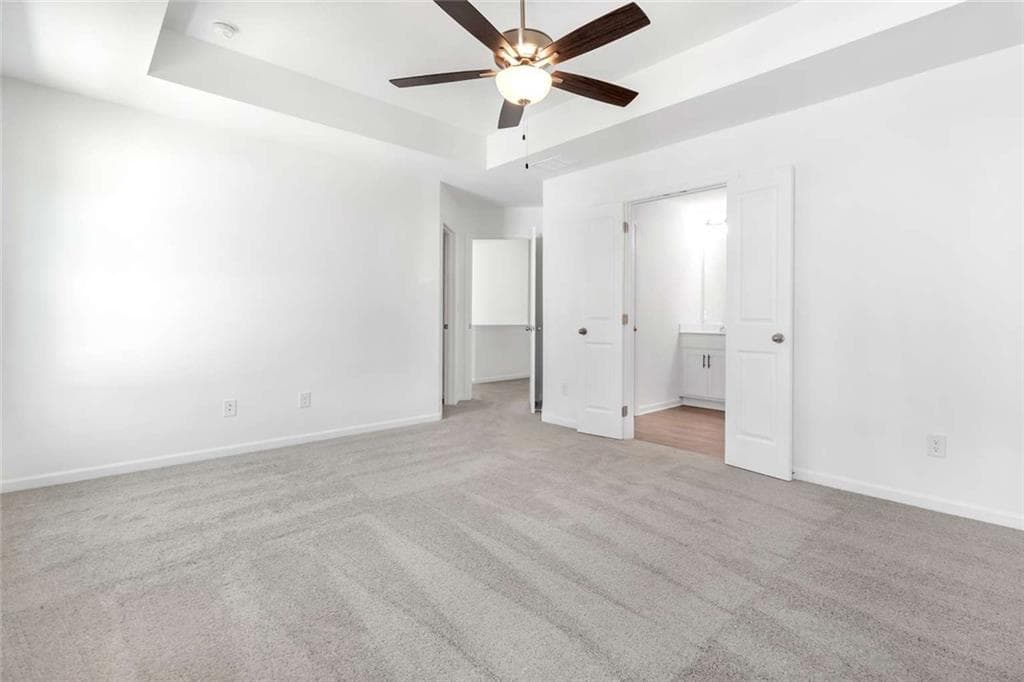 5 bedroom, 3 bathroom, 2,528 sq ft single family residence for sale at 1015 Avalon Terrace, Fairburn, GA 30213 — photo 8