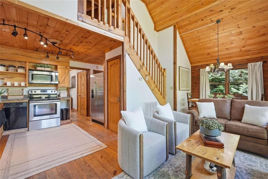 3 bedroom, 2 bathroom, 1,152 sq ft single family residence for sale at 145 Rocky Top Road, Blue Ridge, GA 30513 — photo 9