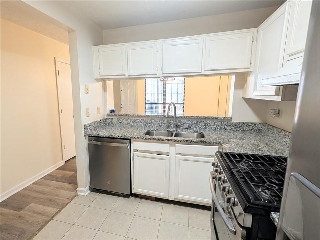 3 bedroom, 2 bathroom, 1,061 sq ft condominium for sale at 761 Windchase Lane, Stone Mountain, GA 30083 — photo 9