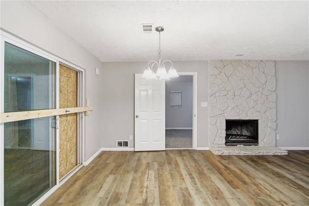 4 bedroom, 2 bathroom, 1,304 sq ft single family residence for sale at 1491 Peachcrest Court, Decatur, GA 30032 — photo 7