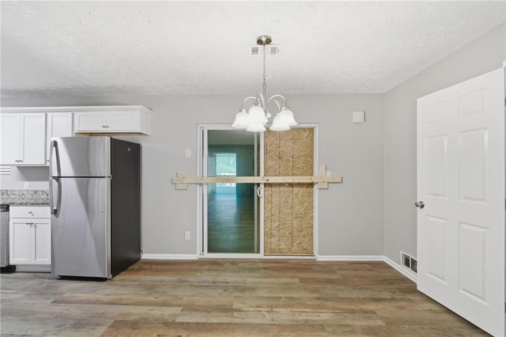 4 bedroom, 2 bathroom, 1,304 sq ft single family residence for sale at 1491 Peachcrest Court, Decatur, GA 30032 — photo 9