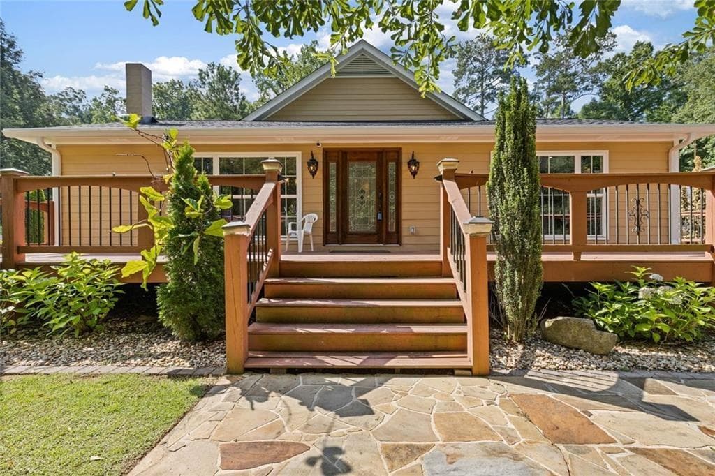 6 bedroom, 4 bathroom, 2,892 sq ft single family residence for sale at 335 Level Creek Road, Sugar Hill, GA 30518 — photo 4