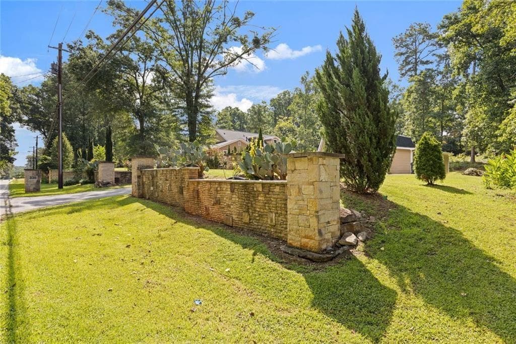 6 bedroom, 4 bathroom, 2,892 sq ft single family residence for sale at 335 Level Creek Road, Sugar Hill, GA 30518 — photo 10