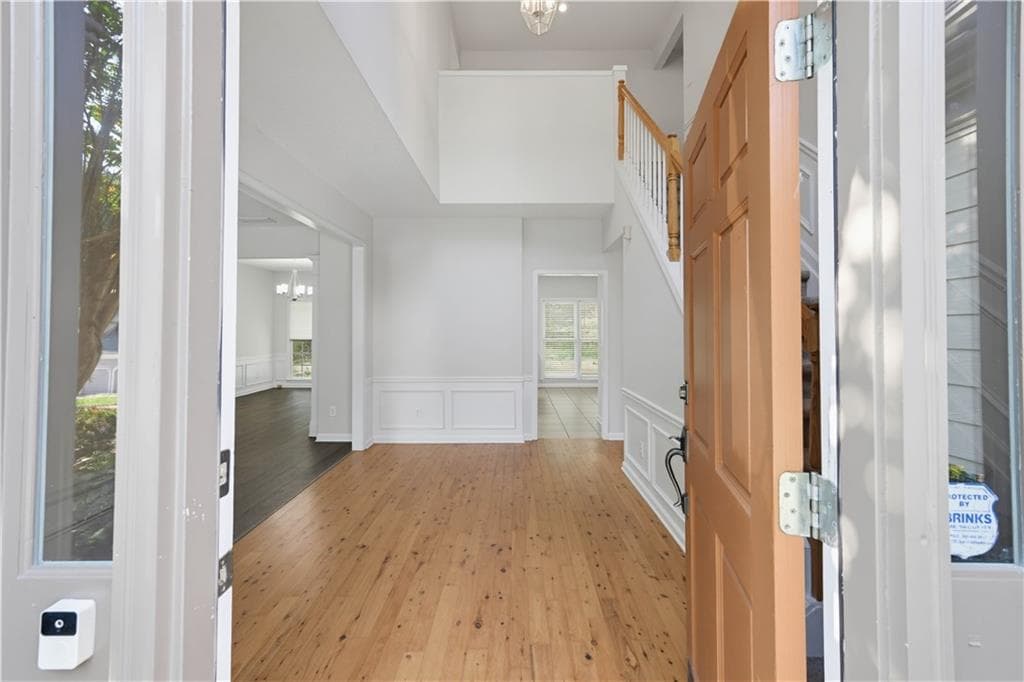 4 bedroom, 3 bathroom, 2,135 sq ft single family residence for sale at 10920 Glenbarr Drive, Johns Creek, GA 30097 — photo 3