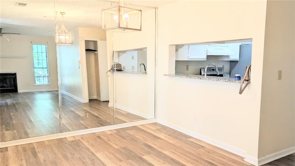 3 bedroom, 2 bathroom, 1,061 sq ft condominium for sale at 761 Windchase Lane, Stone Mountain, GA 30083 — photo 6