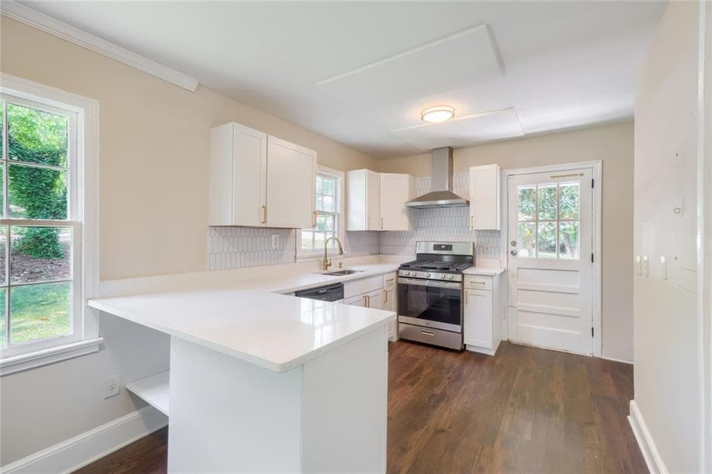 2 bedroom, 2 bathroom, 1,103 sq ft single family residence for sale at 396 Forrest Ridge Drive, Atlanta, GA 30318 — photo 5