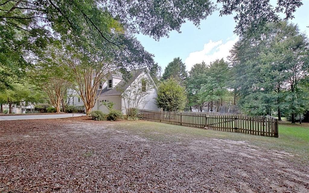 3 bedroom, 3 bathroom, 2,312 sq ft single family residence for sale at 150 Mackenzie Lane, Fayetteville, GA 30214 — photo 5